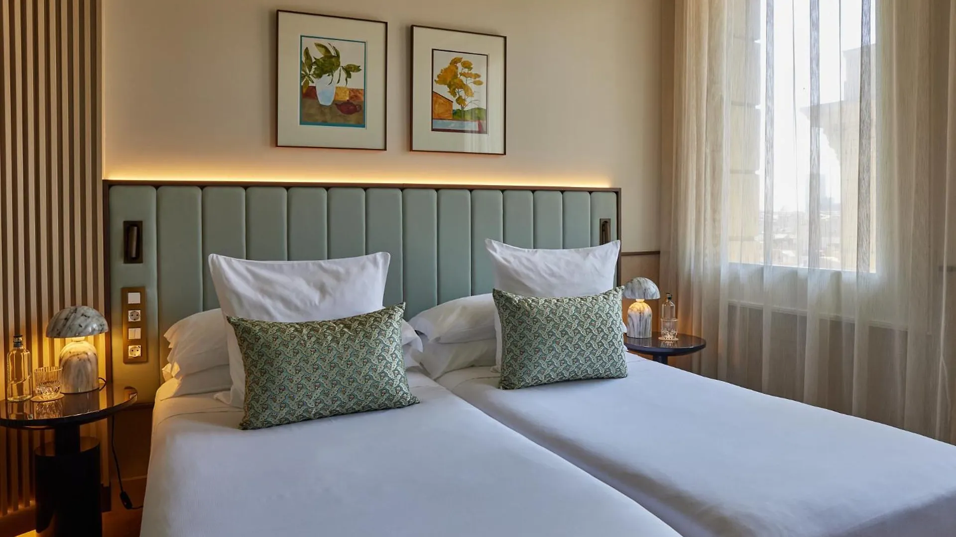Grand Hotel Central, Small Luxury Hotels Barcelona 5*,  España
