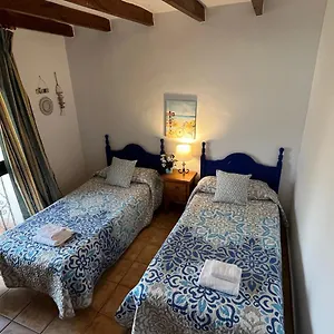 https://nerja-paradise-rentals-villa-alminares.es-andalucia.com