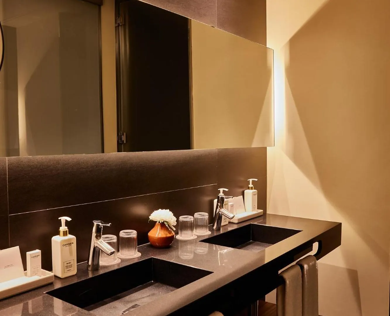 ברצלונה Grand Hotel Central, Small Luxury Hotels